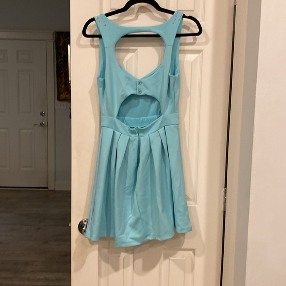 Sleeveless Light Blue Mini Dress with keyhole back and studs on the straps - Picture 4 of 7